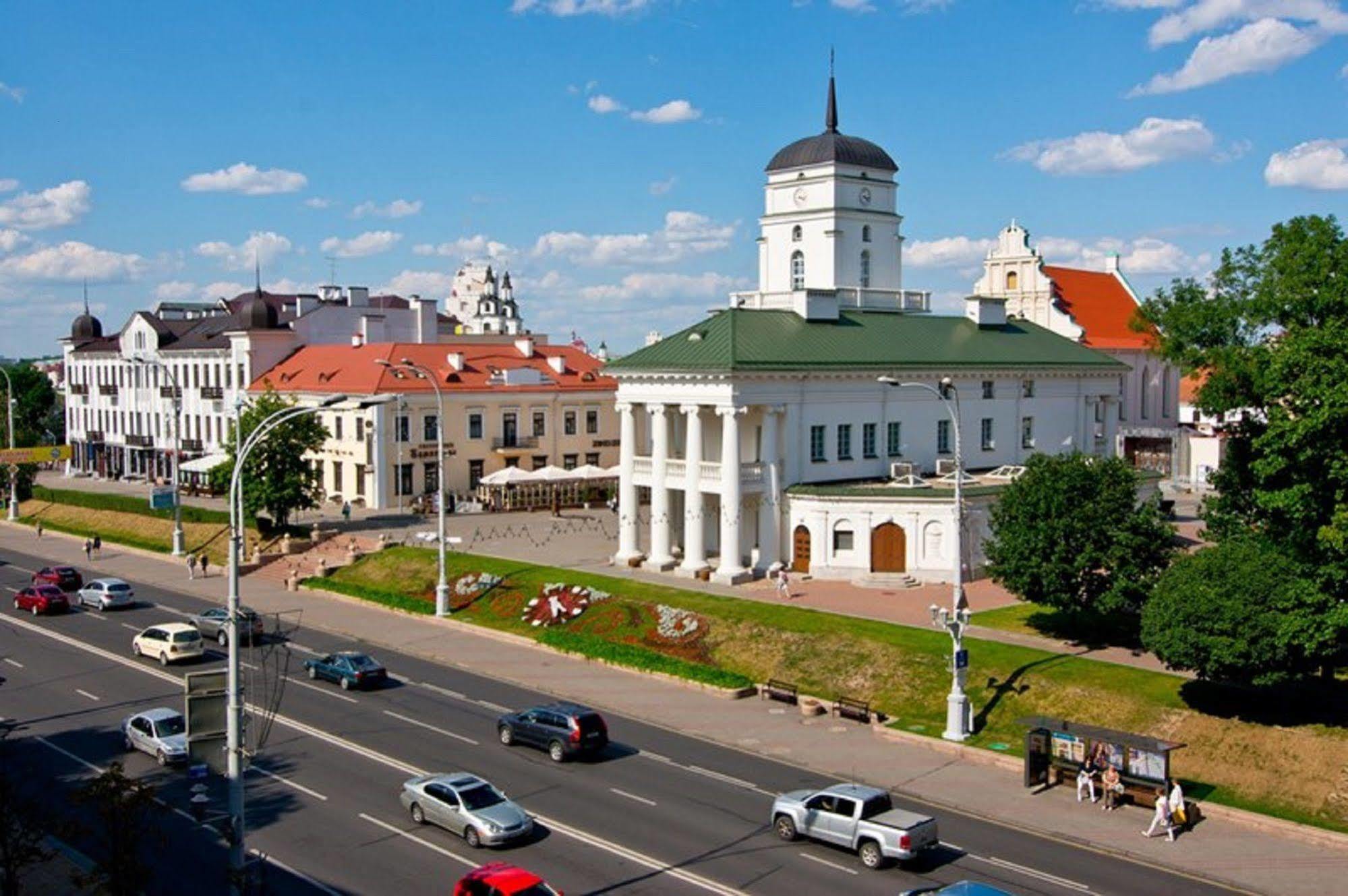 Studiominsk Apartments Luaran gambar